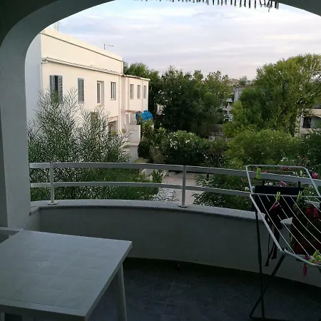 Bilocale In Con Piscina Daire *